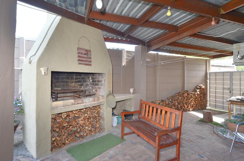 4 Bedroom Property for Sale in Blommendal Western Cape